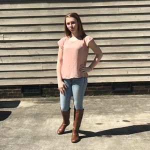 Meet your Posher, Lacie